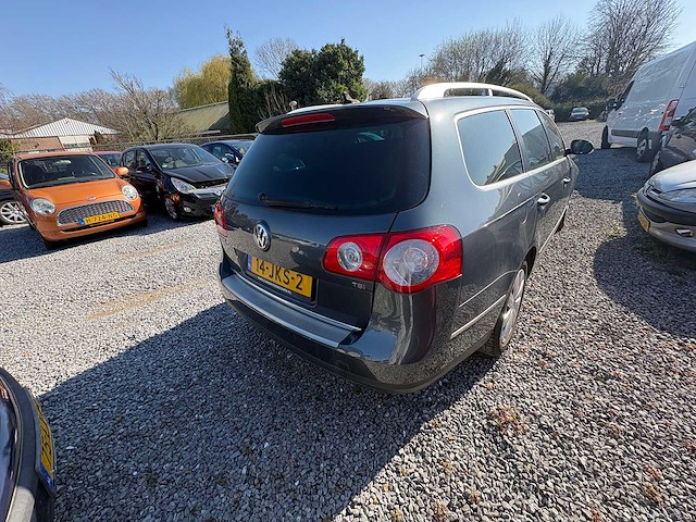 Volkswagen - passat variant - 1.8 tfsi highline - car - 2009 - afbeelding 16 van  16