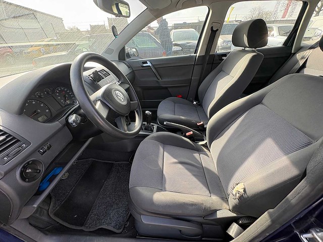Volkswagen - polo - 1.4-16v comfortline - car - 2003 - afbeelding 5 van  16