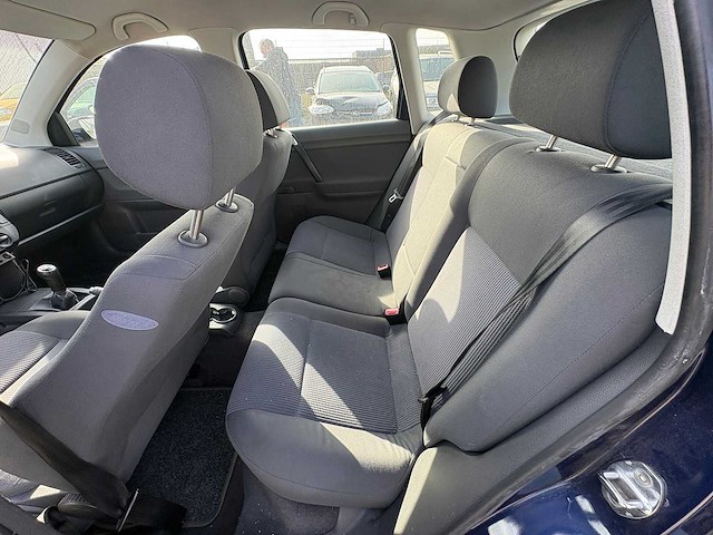 Volkswagen - polo - 1.4-16v comfortline - car - 2003 - afbeelding 5 van  10