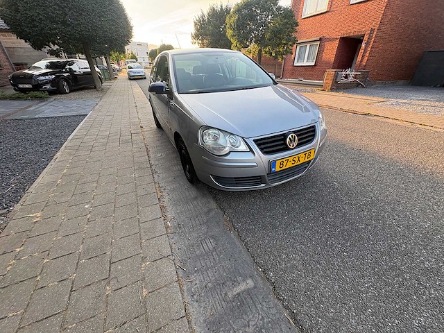Volkswagen - polo - 1.4-16v fsi optive - car - 2006 - afbeelding 15 van  18