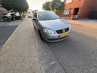 Volkswagen - polo - 1.4-16v fsi optive - car - 2006 - afbeelding 15 van  18