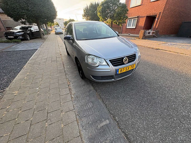 Volkswagen - polo - 1.4-16v fsi optive - car - 2006 - afbeelding 16 van  19