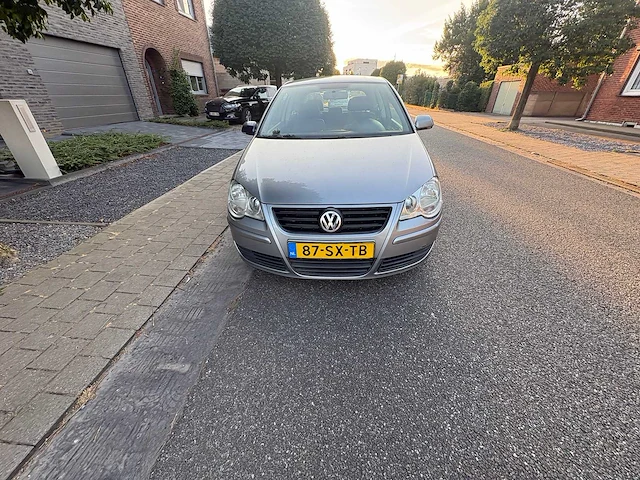 Volkswagen - polo - 1.4-16v fsi optive - car - 2006 - afbeelding 13 van  19