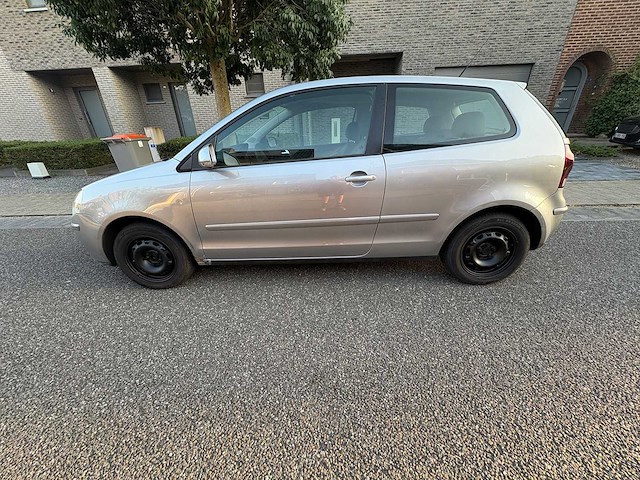 Volkswagen - polo - 1.4-16v fsi optive - car - 2006 - afbeelding 14 van  18