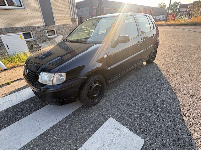 Volkswagen - polo - 1.4 trendline - car - 2001 - afbeelding 7 van  20