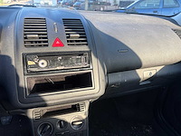 Volkswagen - polo - 1.4 trendline - car - 2001 - afbeelding 6 van  19