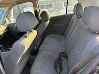 Volkswagen - polo - 1.4 trendline - car - 2001 - afbeelding 9 van  19