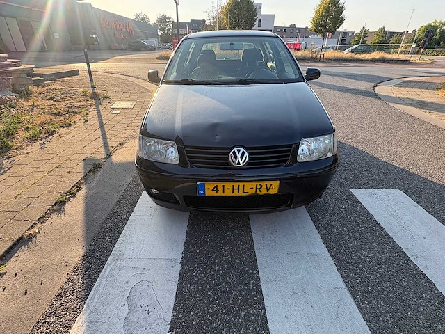 Volkswagen - polo - 1.4 trendline - car - 2001 - afbeelding 14 van  19