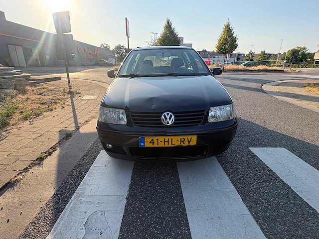 Volkswagen - polo - 1.4 trendline - car - 2001 - afbeelding 15 van  19