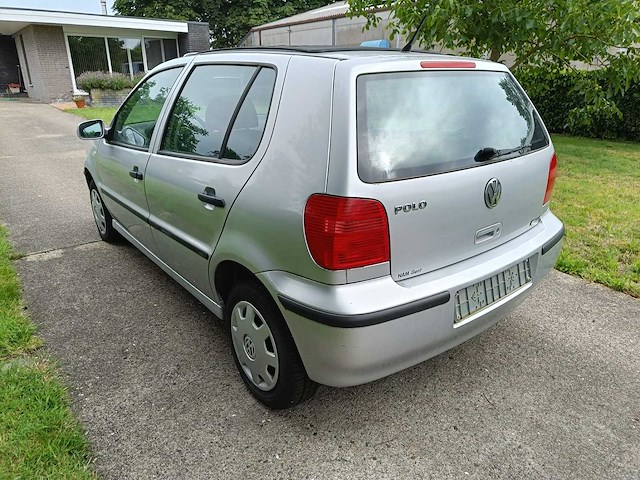 Volkswagen - polo - car - 2001 - afbeelding 4 van  7