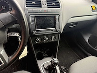 Volkswagen - polo - car - 2011 - afbeelding 2 van  19