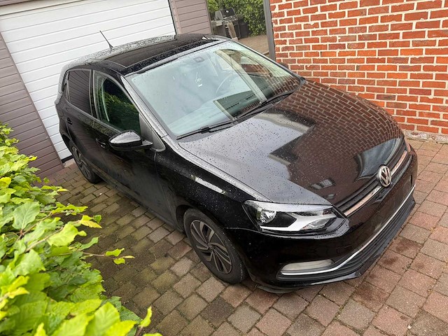 Volkswagen - polo - car - 2011 - afbeelding 13 van  19
