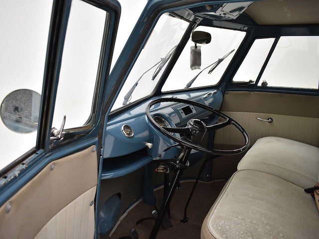 Volkswagen - t1 - oldtimer - afbeelding 3 van  45