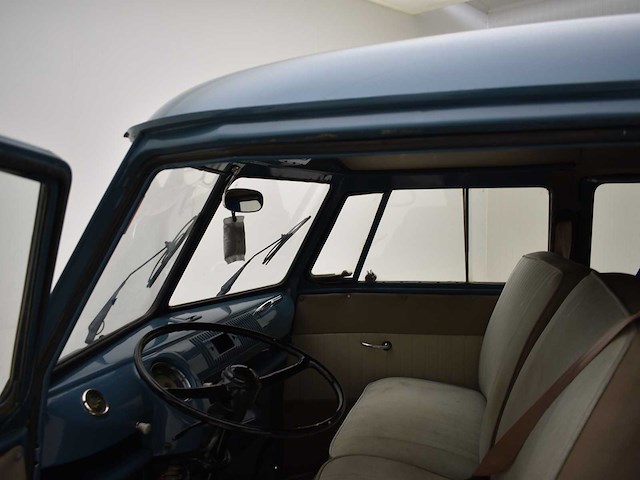 Volkswagen - t1 - oldtimer - afbeelding 2 van  45