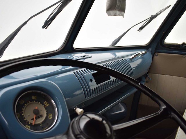 Volkswagen - t1 - oldtimer - afbeelding 6 van  45