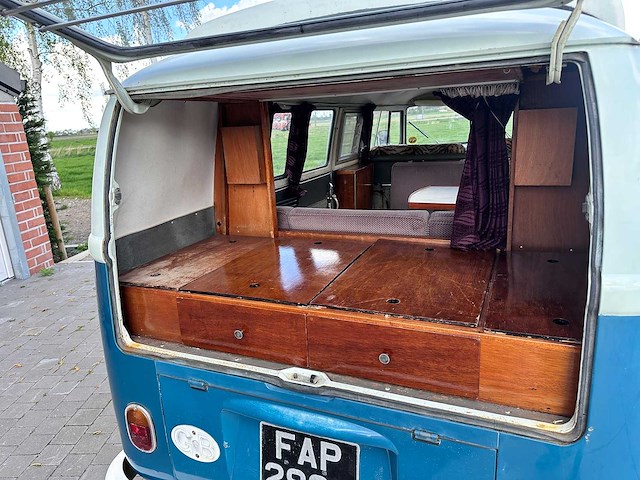 Volkswagen - t1 camper - oldtimer - afbeelding 17 van  74