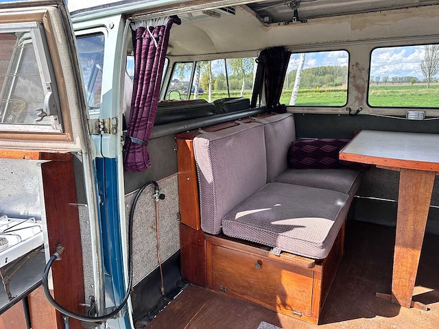 Volkswagen - t1 camper - oldtimer - afbeelding 35 van  58