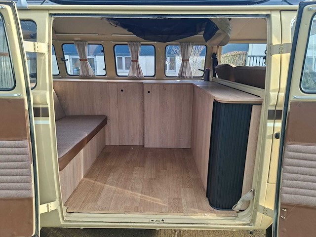 Volkswagen - t2 camper - oldtimer - afbeelding 7 van  46
