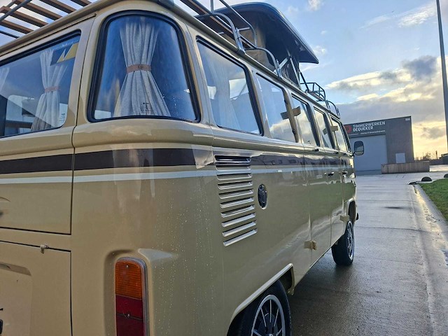 Volkswagen - t2 camper - oldtimer - afbeelding 26 van  46