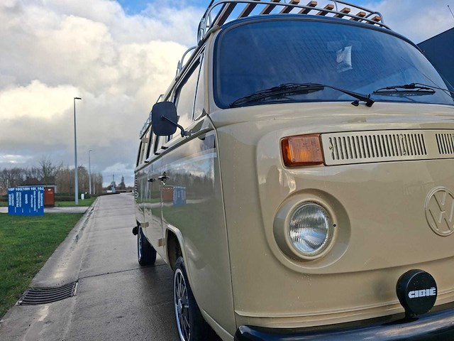 Volkswagen - t2 camper - oldtimer - afbeelding 28 van  46