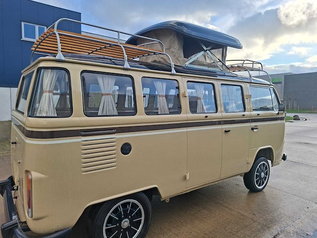 Volkswagen - t2 camper - oldtimer - afbeelding 43 van  46