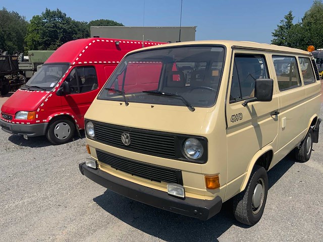 Volkswagen - t3 - transporter - oldtimer - afbeelding 3 van  21