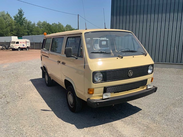 Volkswagen - t3 - transporter - oldtimer - afbeelding 17 van  21
