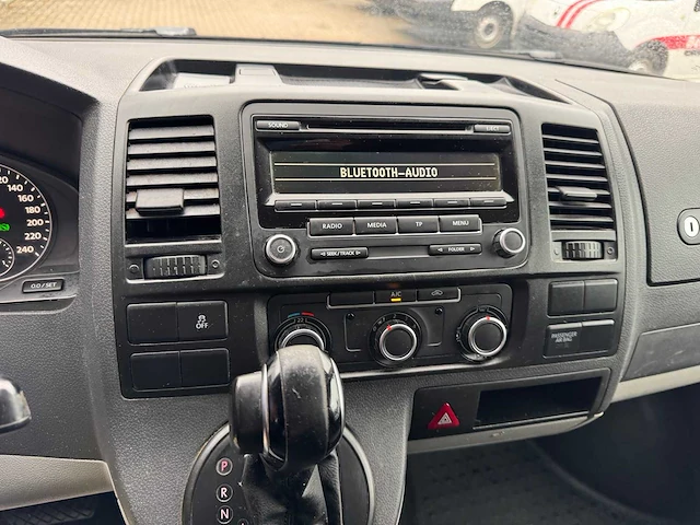 Volkswagen - transporter - van - afbeelding 13 van  20