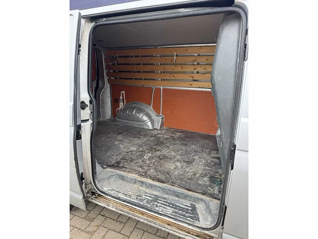 Volkswagen - transporter - van - afbeelding 7 van  20
