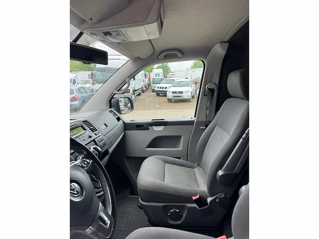 Volkswagen - transporter - van - afbeelding 6 van  20
