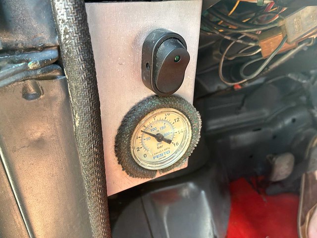 Volkswagen 181 oldtimer - afbeelding 6 van  16