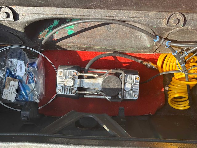 Volkswagen 181 oldtimer - afbeelding 8 van  16
