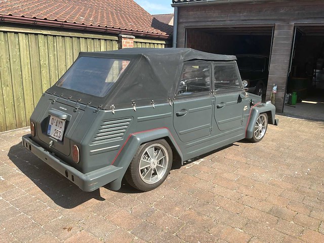 Volkswagen 181 oldtimer - afbeelding 11 van  16