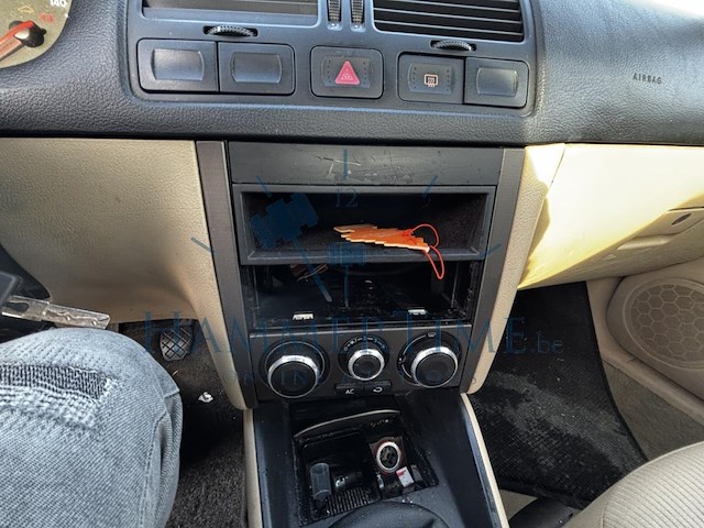 Volkswagen bora 1.9 sdi base, 2005 - afbeelding 8 van  34