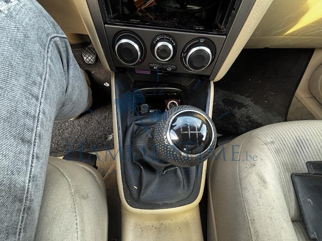 Volkswagen bora 1.9 sdi base, 2005 - afbeelding 9 van  34