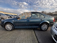 Volkswagen bora 1.9 sdi base, 2005 - afbeelding 33 van  34