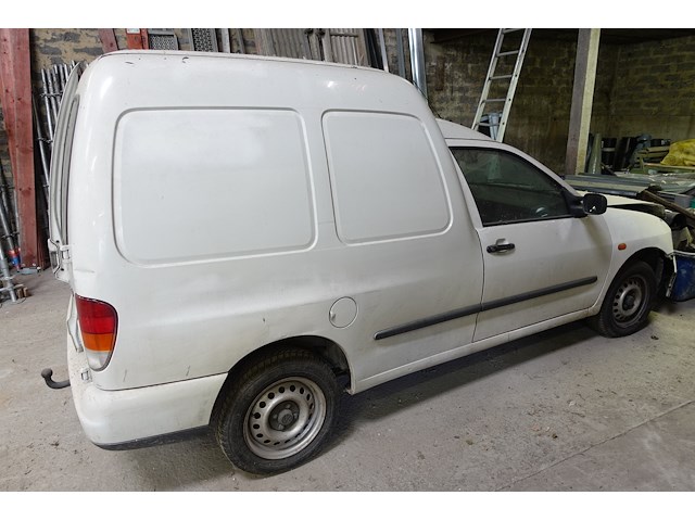 Volkswagen caddy (geaccidenteerd) - afbeelding 1 van  7
