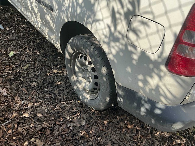 Volkswagen caddy lichte vrachtwagen - afbeelding 13 van  15