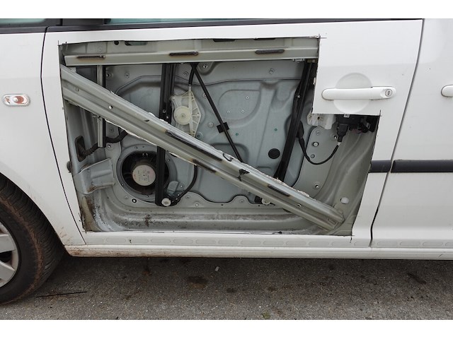 Volkswagen caddy maxi combi - afbeelding 10 van  26