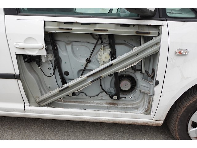 Volkswagen caddy maxi combi - afbeelding 13 van  26