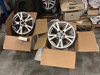 Volkswagen caddy velg (4x) - afbeelding 1 van  6