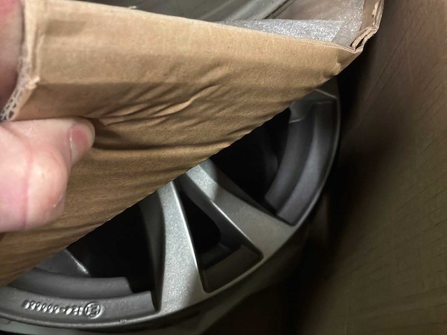 Volkswagen caddy velg (4x) - afbeelding 2 van  6