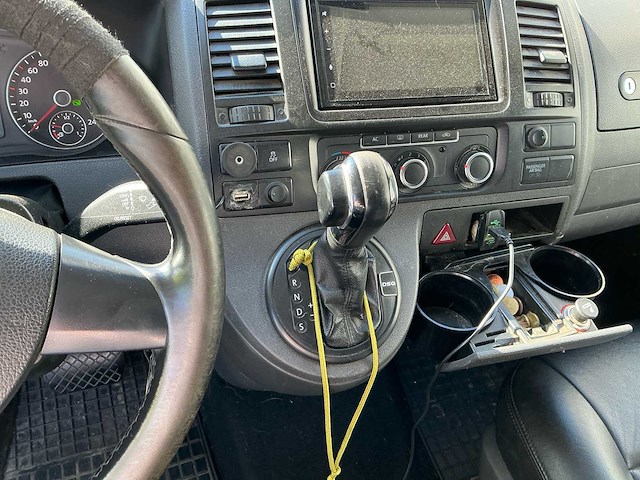 Volkswagen caravelle automaat - afbeelding 11 van  32