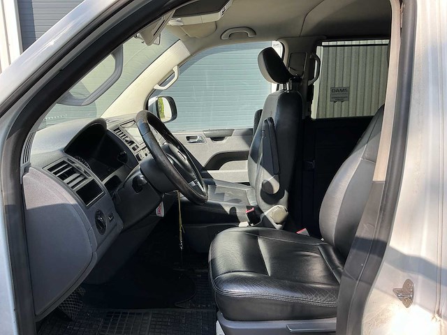 Volkswagen caravelle automaat - afbeelding 6 van  32