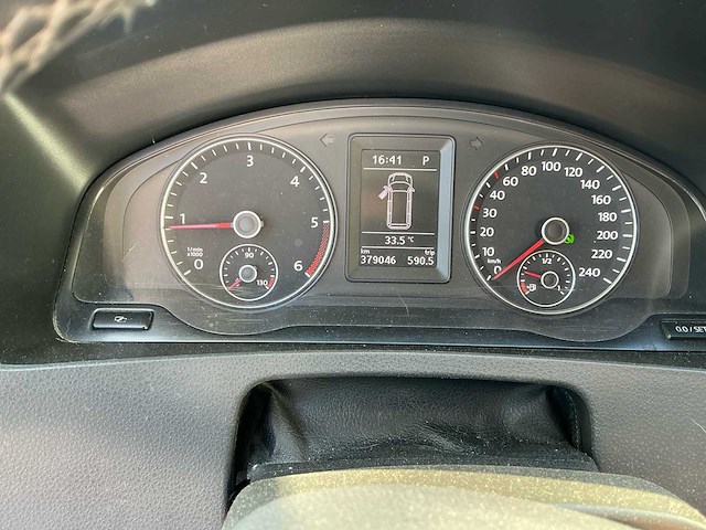 Volkswagen caravelle automaat - afbeelding 8 van  32