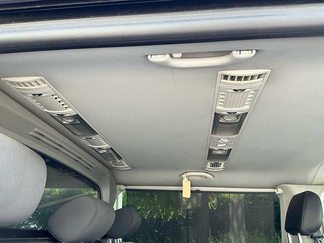 Volkswagen caravelle automaat - afbeelding 16 van  32