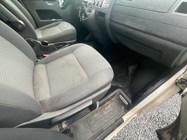 Volkswagen caravelle bedrijfswagen - afbeelding 3 van  26