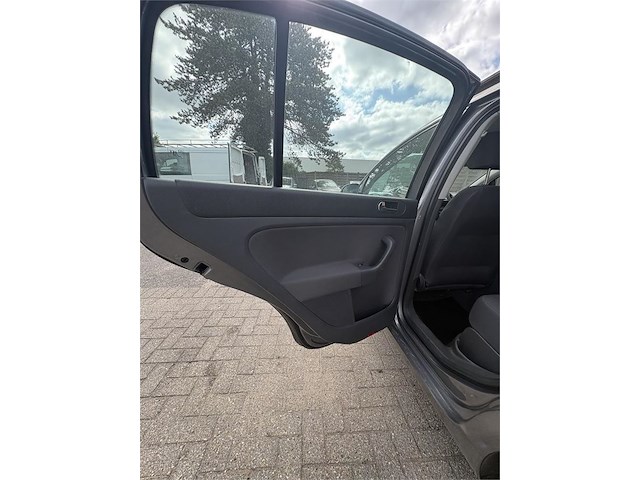 Volkswagen golf 2005 - afbeelding 8 van  28