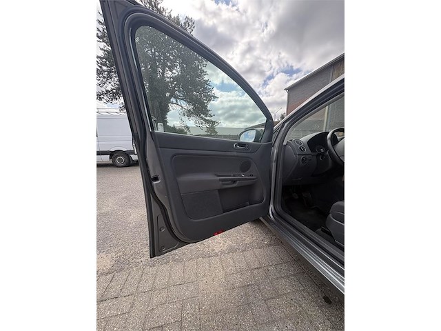 Volkswagen golf 2005 - afbeelding 28 van  28