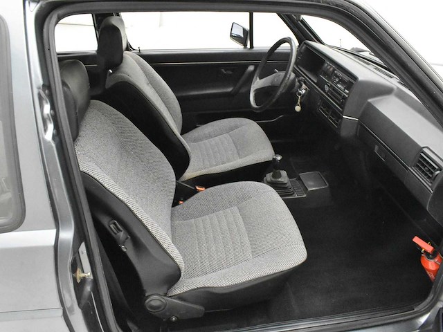 Volkswagen golf 2 - afbeelding 18 van  38